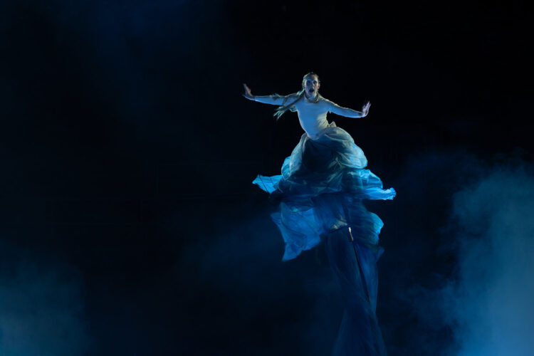 06 Mas alla de las nubes